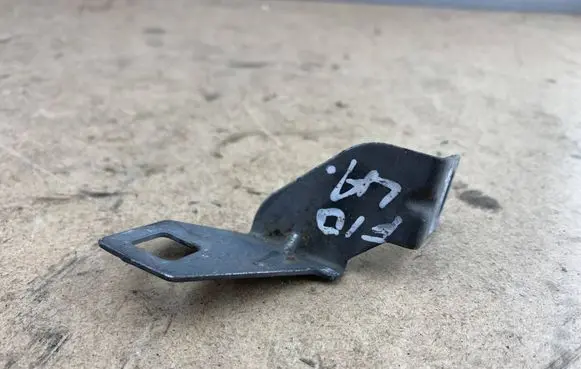BMW 5 F10 F11 Front bumper mounting bracket 51647247666 7247666