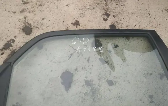 KIA Sportage Rear door window glass as2