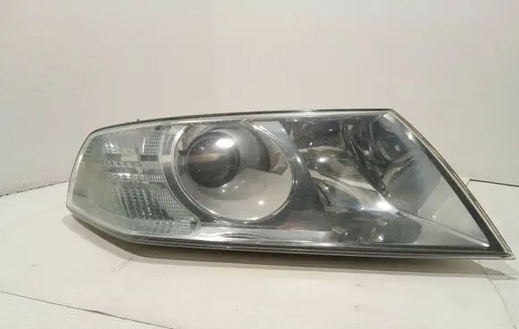Skoda Octavia Mk2 (1Z) Headlight/headlamp 1z1941015