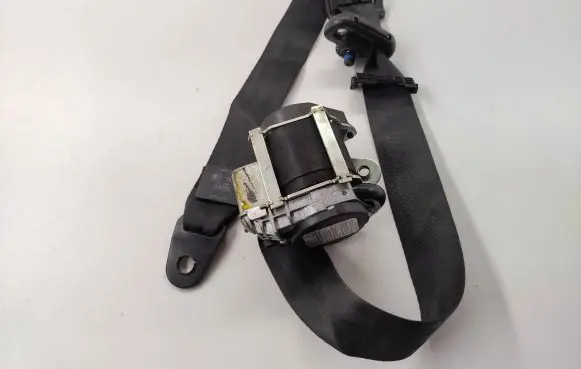 Ford Mondeo MK IV Front seatbelt