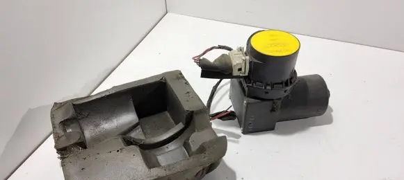 Seat Toledo I (1L) Central locking vacuum pump 1L0862257 6K2962262A