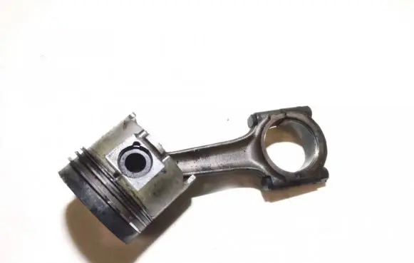 Citroen Berlingo Piston with connecting rod