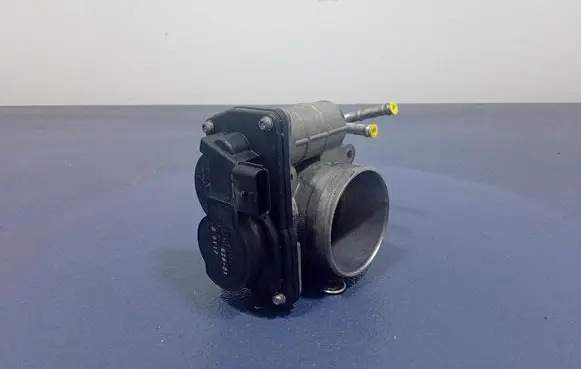 Nissan Qashqai Throttle body valve 52601