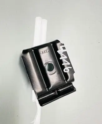 Battery bracket