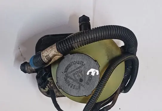 Opel Meriva B Power steering pump