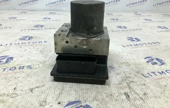 BMW 5 E60 E61 ABS Pump 34516768614 6768614