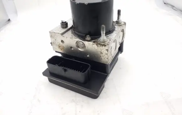Volkswagen Polo IV 9N3 ABS Pump 6R0907379R