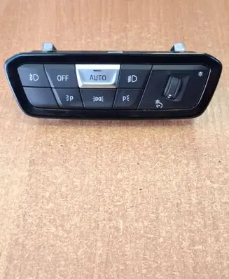 BMW X5 G05 Light switch 9461132 100459 B11819940A