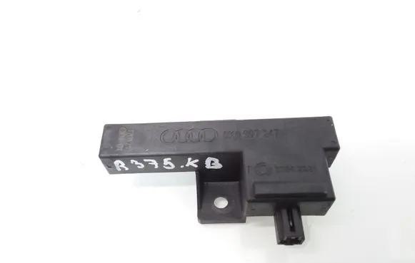 Audi A8 S8 D4 4H Keyless (KESSY) go control unit/module 8K0907247