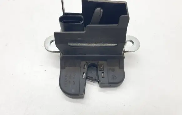 Volkswagen Touran I Tailgate exterior lock