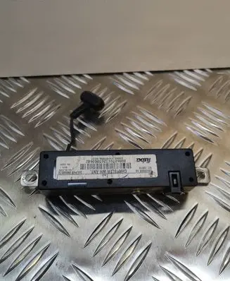Jeep Cherokee Aerial antenna amplifier 56038699AB 33016 28006070