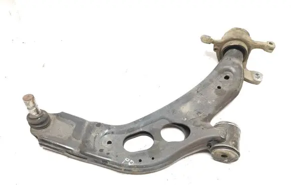 BMW 2 F46 Front lower control arm/wishbone