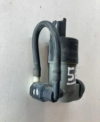 Nissan Qashqai Windscreen/windshield washer pump 9641553880