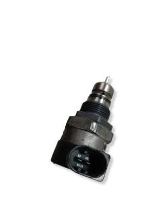 BMW 5 E60 E61 Fuel pressure regulator 