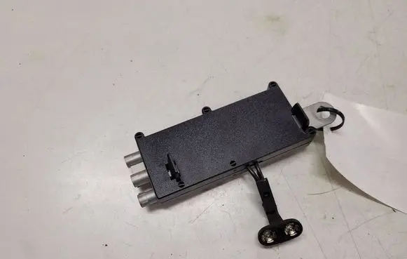 Volvo V50 Aerial antenna amplifier 30737918