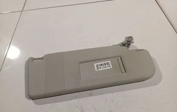 Volkswagen Jetta V Sun visor