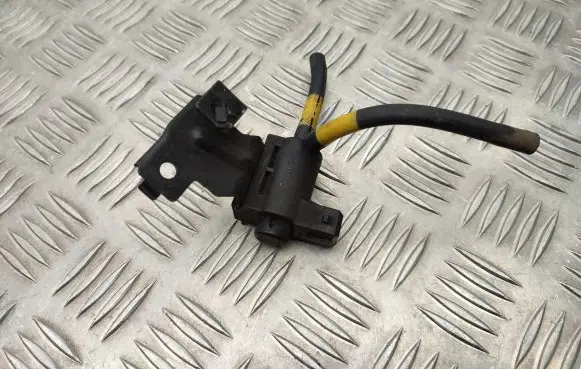 KIA Sportage Turbo solenoid valve 394102F600