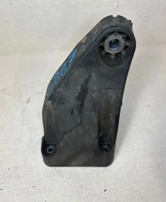 Mercedes-Benz C W205 Engine mounting bracket A6542230100