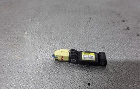 Mitsubishi Grandis Airbag deployment crash/impact sensor 8651A015