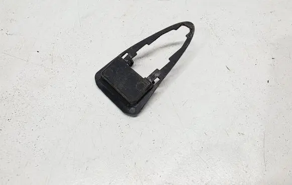 Nissan Qashqai J12 Front door handle cover 826526UA0A