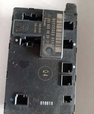 Mercedes-Benz C W203 Door control unit/module 2038205626