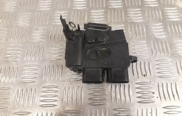 BMW X4 F26 12 V Socket (front) 9326204
