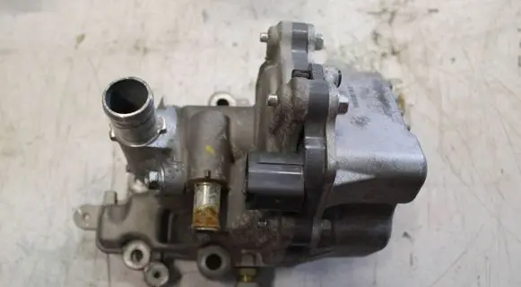 Renault Captur II Water pump 2050C187058