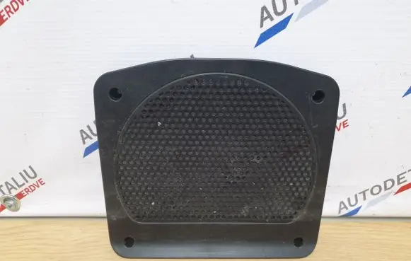 BMW 1 F20 F21 Subwoofer grill/trim 9223670