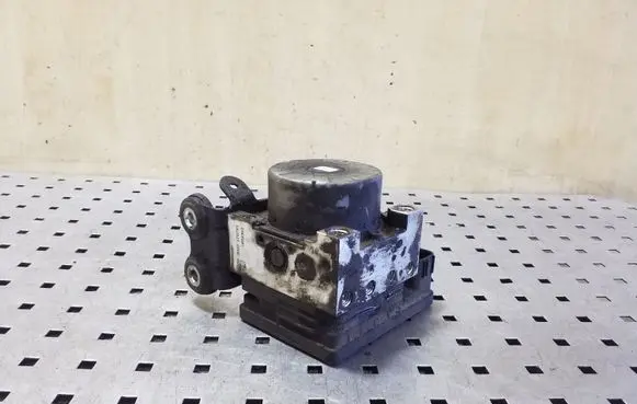 Ford Mondeo MK V ABS Pump EG9C2C405EJ EG9C2C219BH T0831