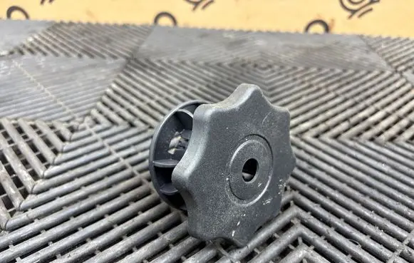 Audi A8 S8 D4 4H Spare wheel bolt 4H0803899B
