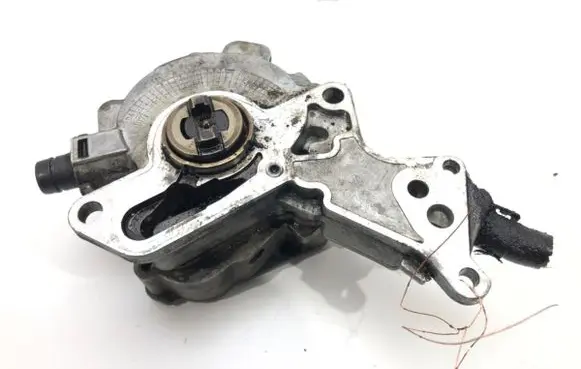 Volkswagen Golf V Vacuum pump BMF