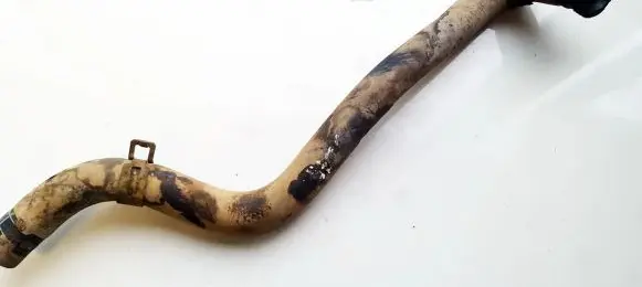 Engine coolant pipe/hose