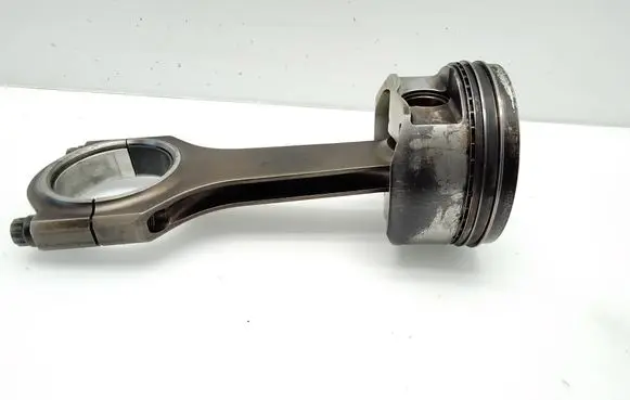 Ford Focus ST Piston with connecting rod G0309 9495DA