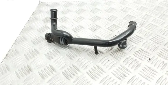 Volkswagen PASSAT B8 Engine coolant pipe/hose 3Q0121070M