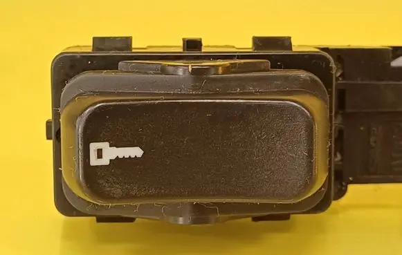 Saab 9-5 Central locking switch button 4617593