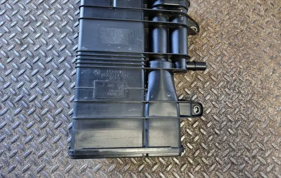 Active carbon filter fuel vapour canister