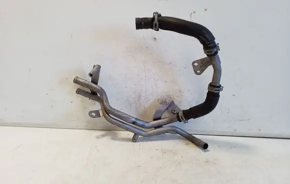 Engine coolant pipe/hose