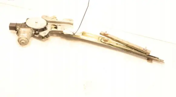 Mitsubishi Lancer X Front window lifting mechanism without motor 