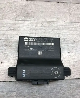 Volkswagen Golf Plus Gateway control module 1K0907530L 403948 1K0907951
