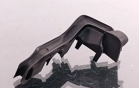 BMW 3 E90 E91 Engine compartment rubber 51767142049