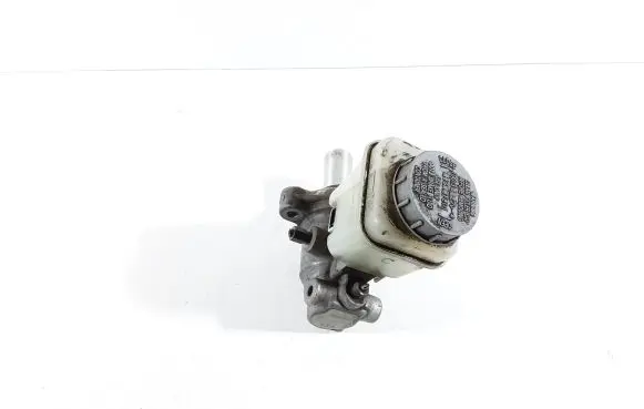 Suzuki XL7 I Master brake cylinder 52D20