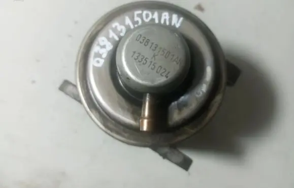 Skoda Octavia Mk2 (1Z) EGR valve 038131501AN