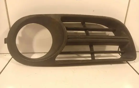 Skoda Fabia Mk1 (6Y) Front bumper lower grill 6Y0853666F