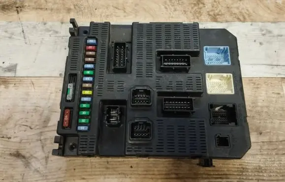Citroen C3 Fuse module 9659285680
