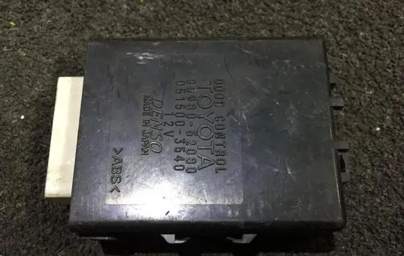 Toyota Yaris Door control unit/module 8598052080 051500-3540