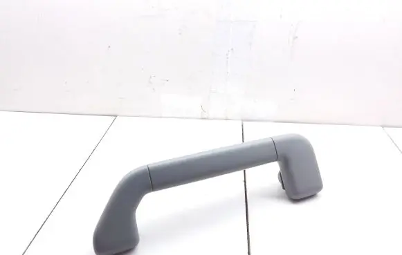 Volkswagen Touareg I Front interior roof grab handle 7L0857607A 7L0857608A