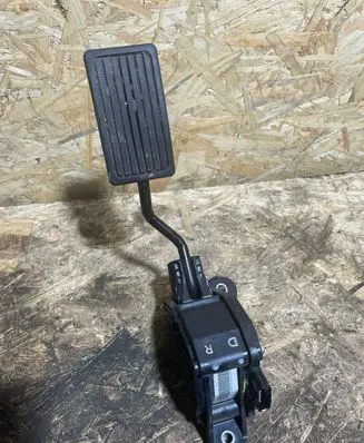 Honda CR-V Accelerator throttle pedal Jm14b J30000002051