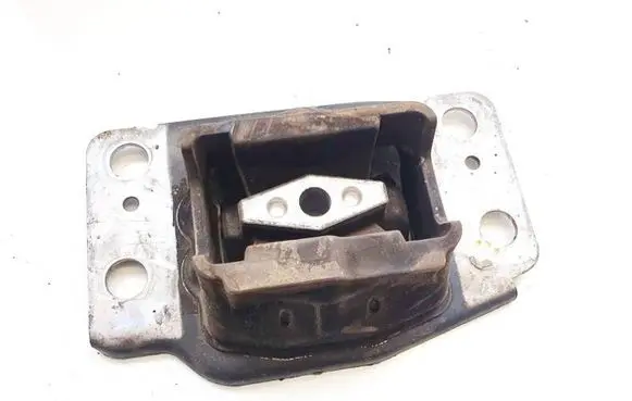 Ford Mondeo MK IV Engine mount bracket 6g917m121bc 6g91-7m121-bc
