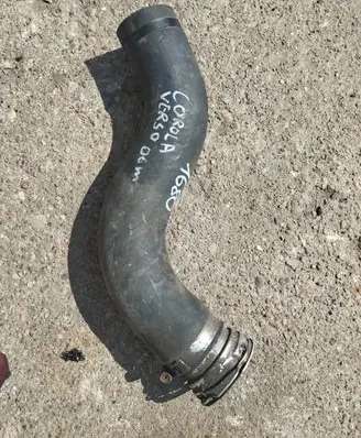 Toyota Corolla Verso AR10 Intercooler hose/pipe