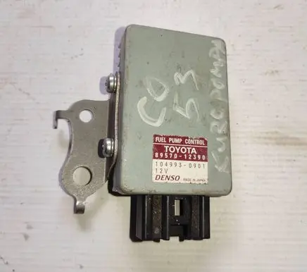 Toyota Venza Fuel injection pump control unit/module 8957012390
